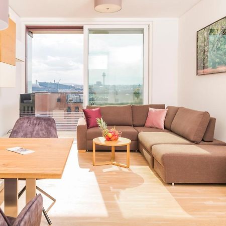 Triiiple Tower Dream Apartments With Rooftop-Summer-Pool فيينا المظهر الخارجي الصورة