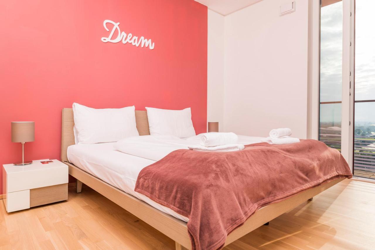 Triiiple Tower Dream Apartments With Rooftop-Summer-Pool فيينا المظهر الخارجي الصورة