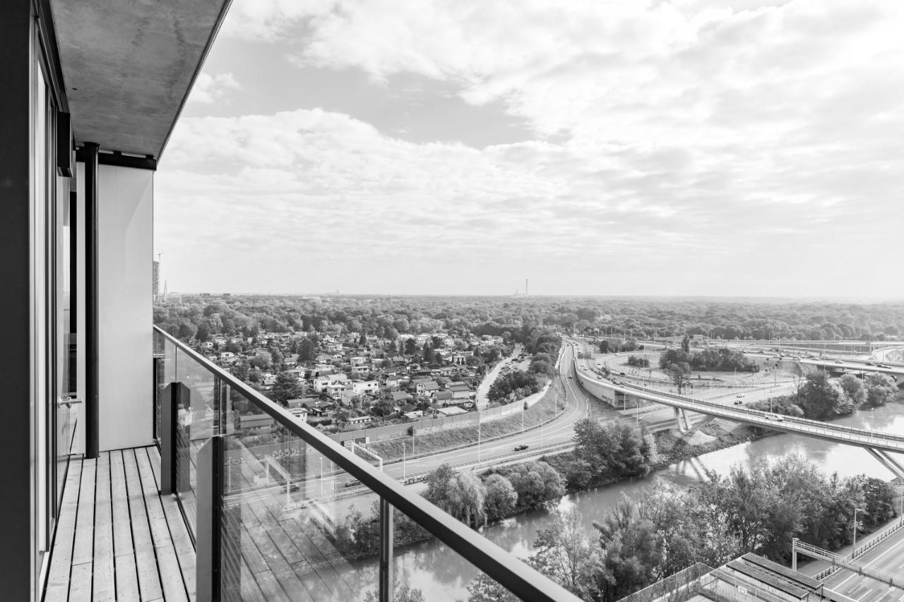 Triiiple Tower Dream Apartments With Rooftop-Summer-Pool فيينا المظهر الخارجي الصورة
